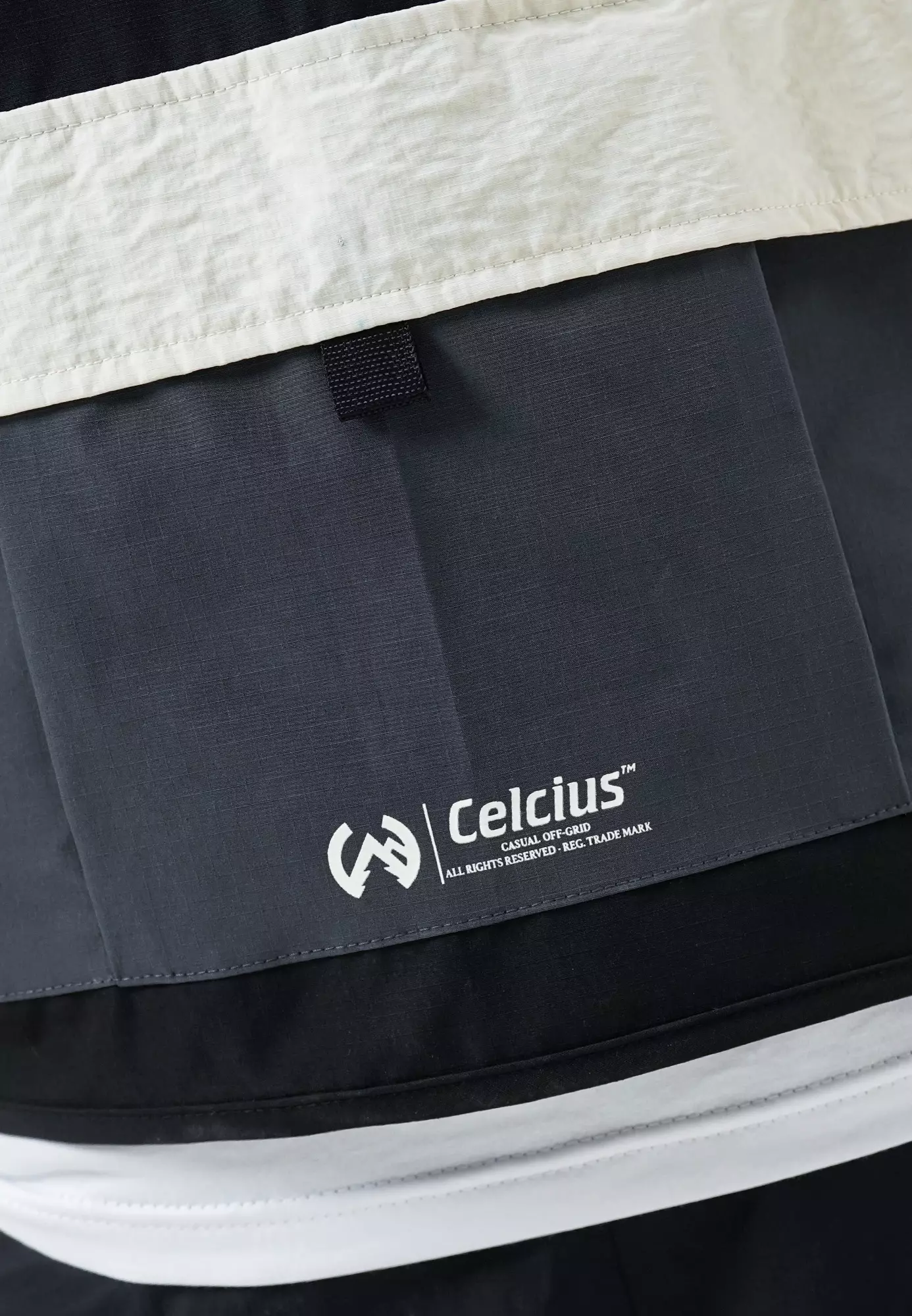 CELCIUS Casual Off Grid Vest L03000527C  Hitam