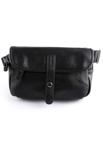 Lara black Men's Flap Buckle Belt Bag - Black 0DCADAC7FC6CDDGS_1
