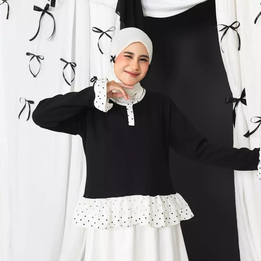 Nira Blouse - Polka Black M19965 R36S5