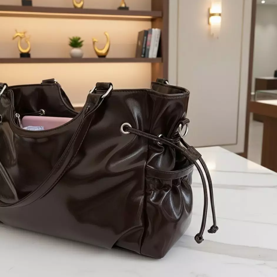 Vedlyn Nara Tas Shoulder atau Bahu Wanita Simple Elegan – Brown