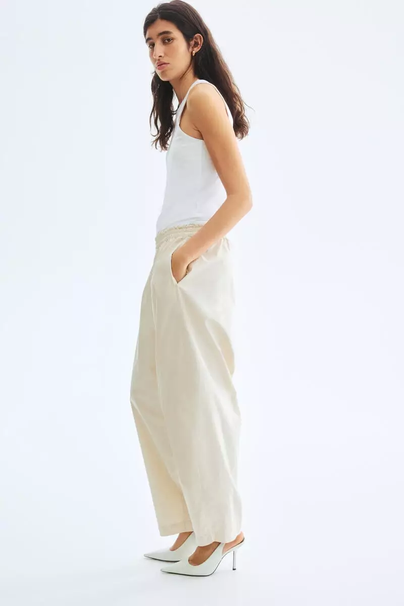 Ankle-length pull-on trousers