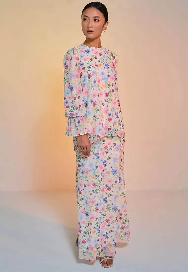 Fajar Blouse & Skirt - Cream Garden