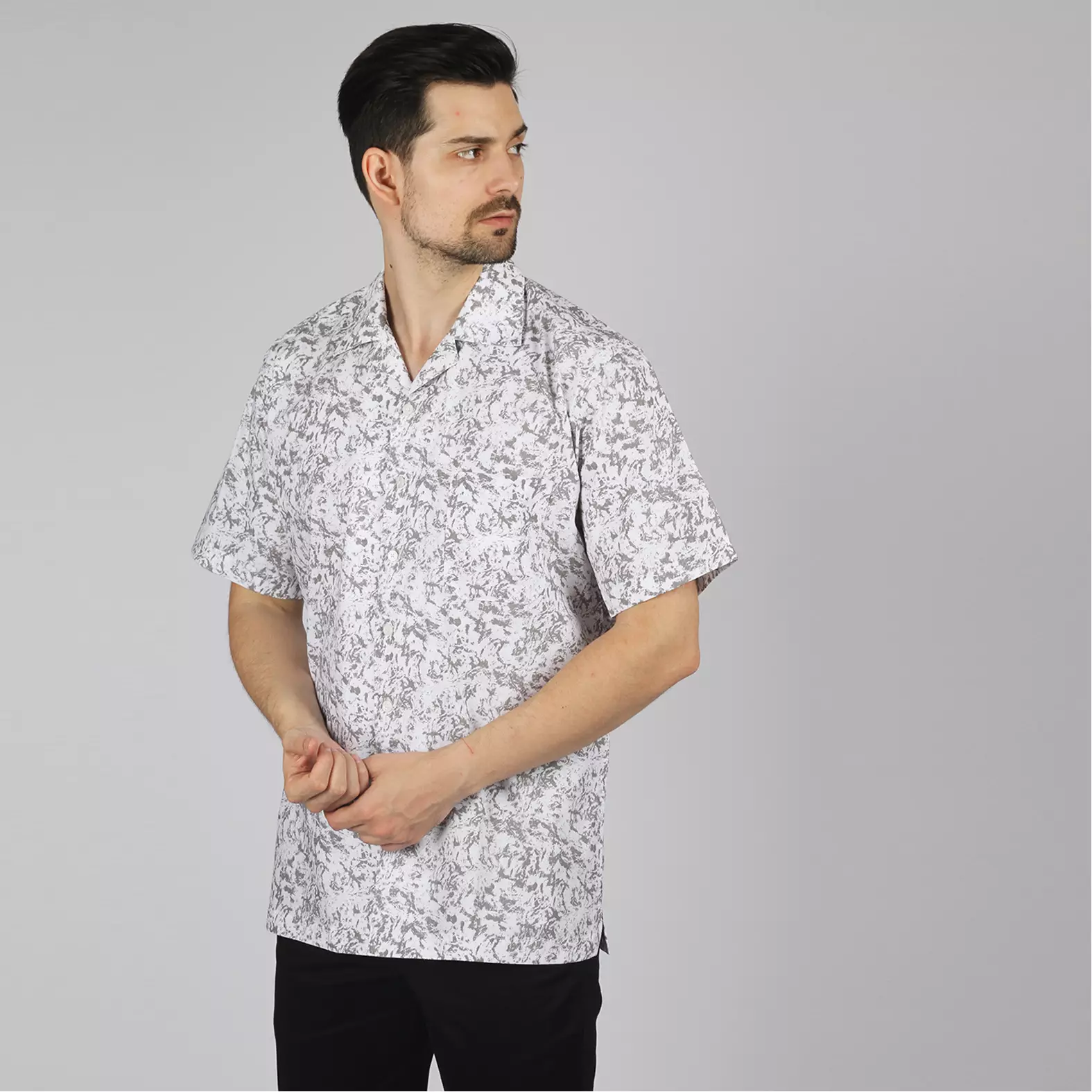 Kemeja Ethan White Lengan Pendek Hawaiian Moorea LY