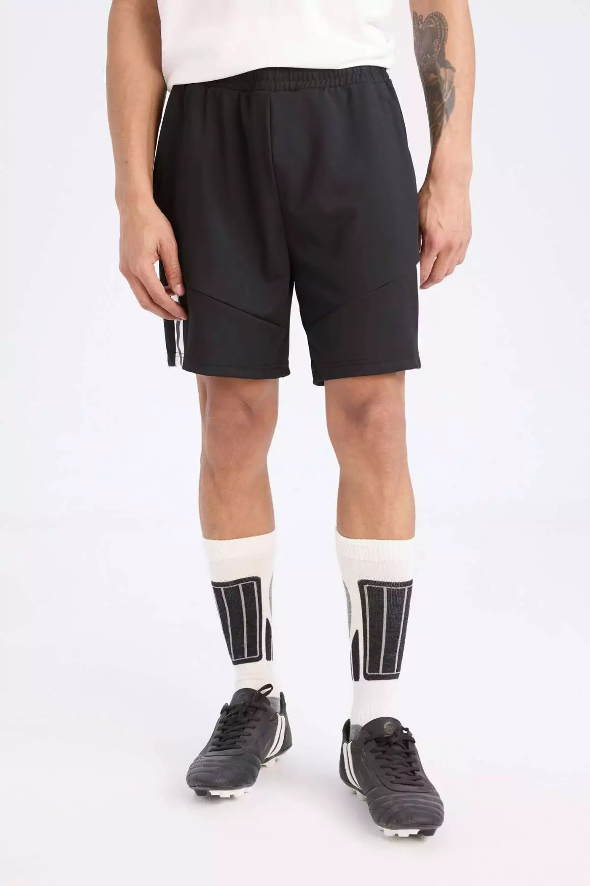 Defactofit Slim Fit Tight-Fitting Sportsman Short Leg Skuba Diver Fabric Shorts D0673Ax24Au