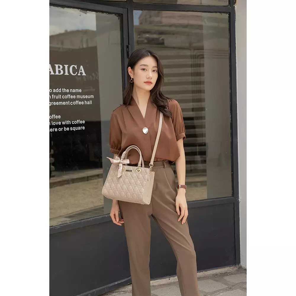 Palomino Wilmor Handbag - Taupe