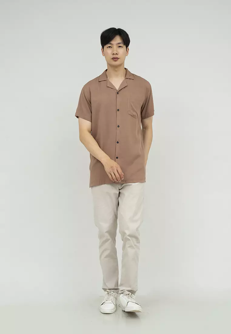 Kemeja bowling shirt pria lengan pendek coklat muda houseofcuff