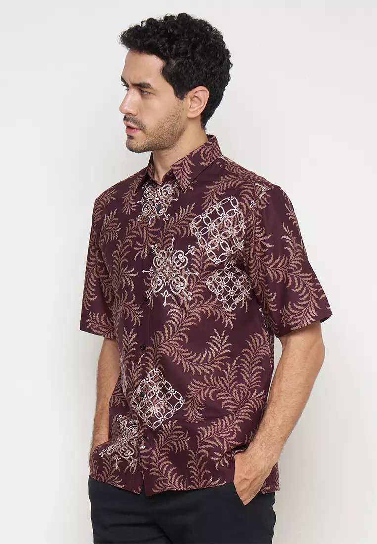 Regfit Hiranya Maroon Kemeja Batik Pria Lengan Pendek