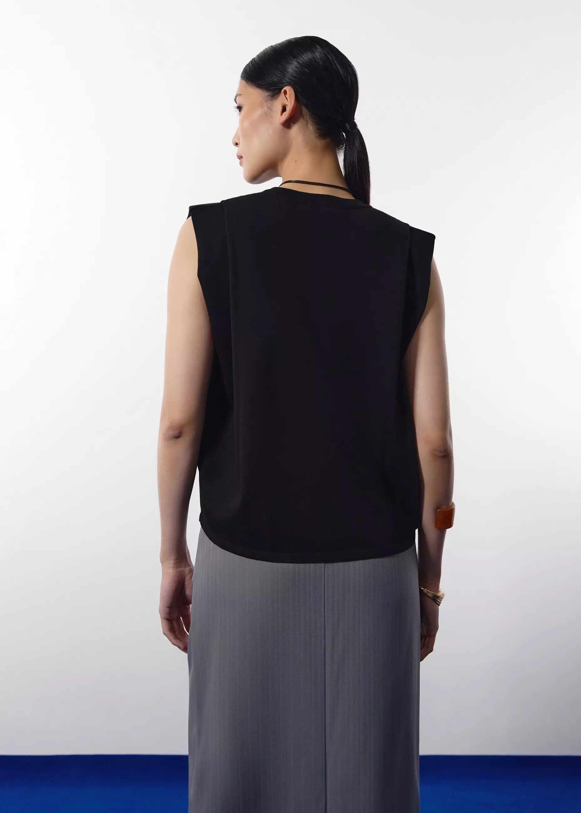 Atasan Wanita - Jae Knit Round Neck Cap Sleeve Boxy Top