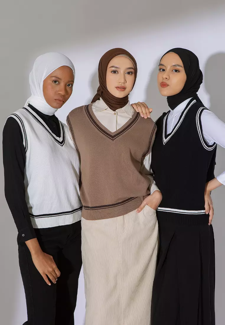 Ayya Knit Vest Broken White