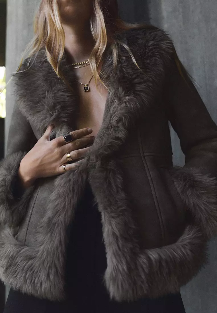 麂皮及皮草外套