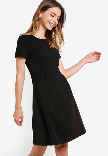 Buy Zalora Core Core Women S Fit And Flare Dress Online Zalora