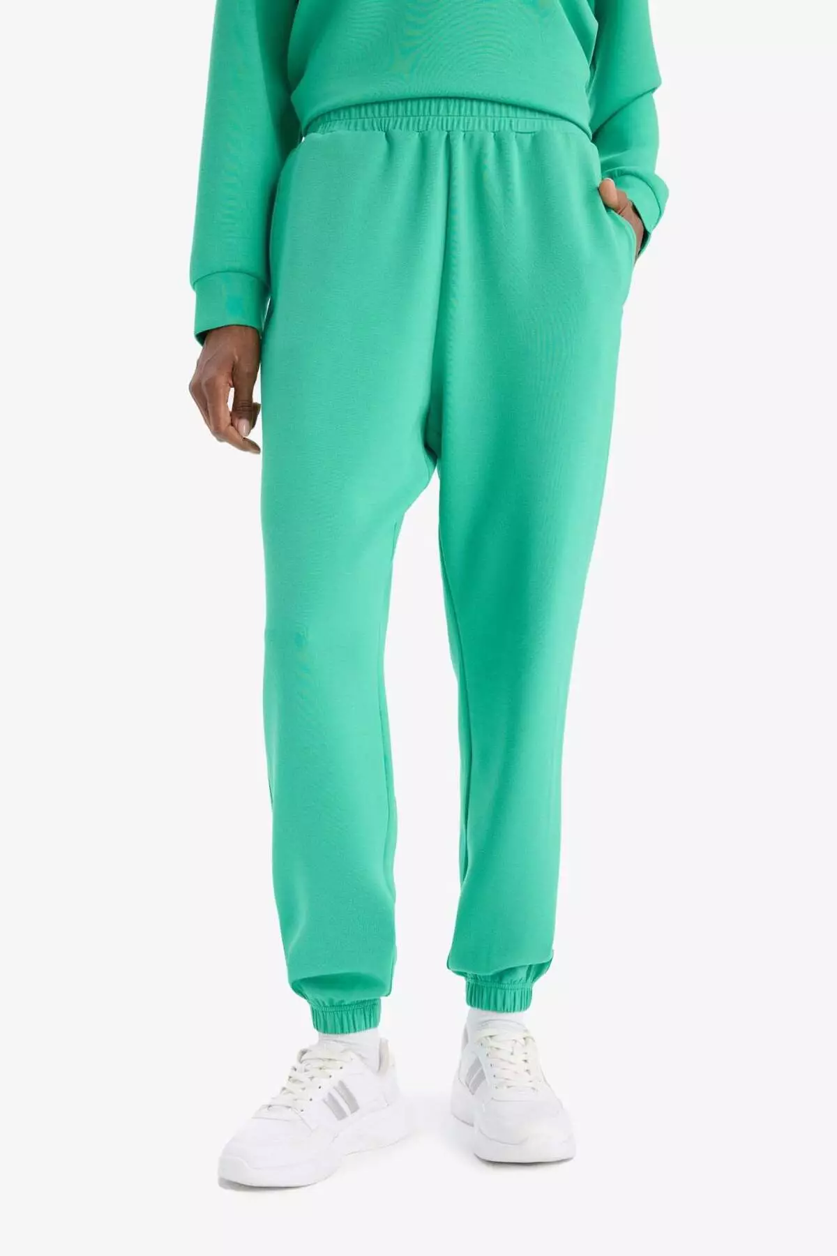 Defactofit 運動束腳褲 修身衛衣褲 標準剪裁 莫代爾纖維 雙口袋 基本款 淨色 B1794Ax25Sp