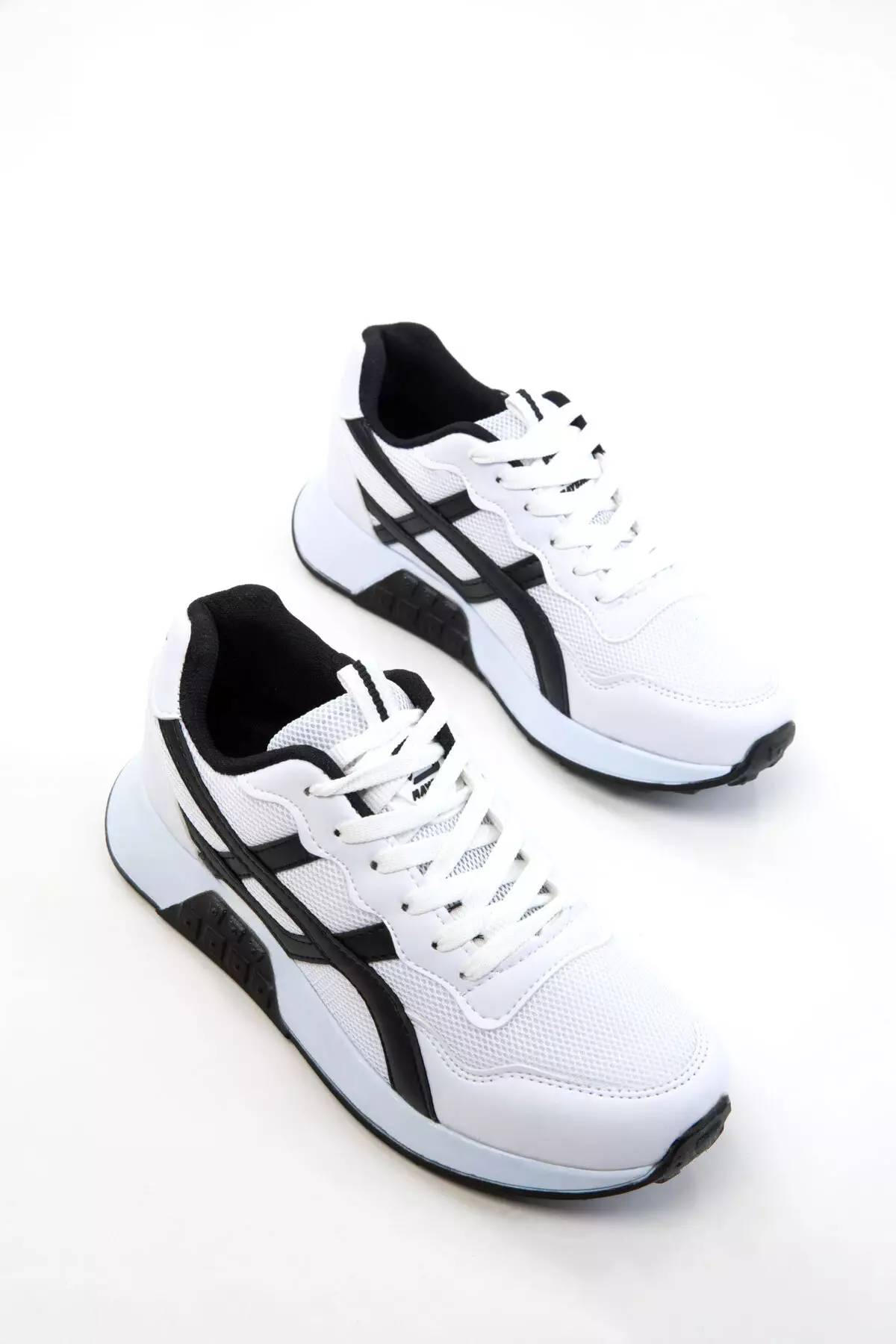 White-Black Women's Sneaker 20654