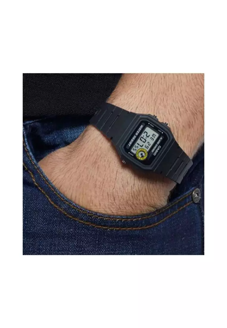 Men's Vintage F-94WA-8DG Black Resin Band Digital Watch