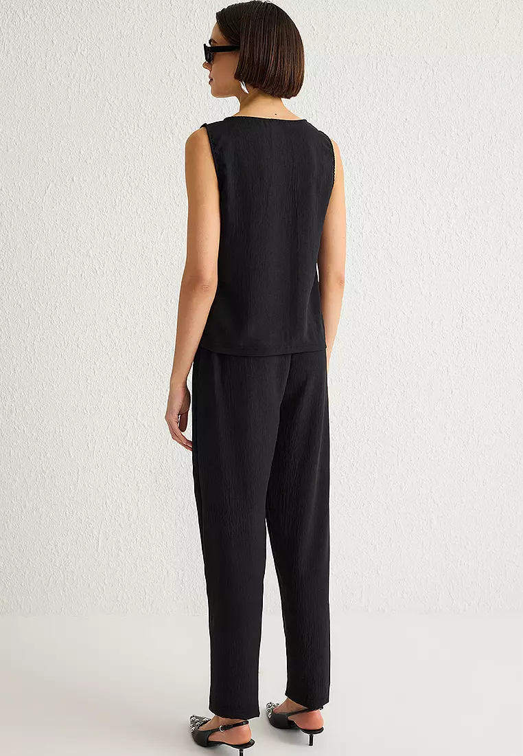 Black Sleeveless Blouse And Elastic Waist Wide Leg Trousers Woven Top Bottom Set