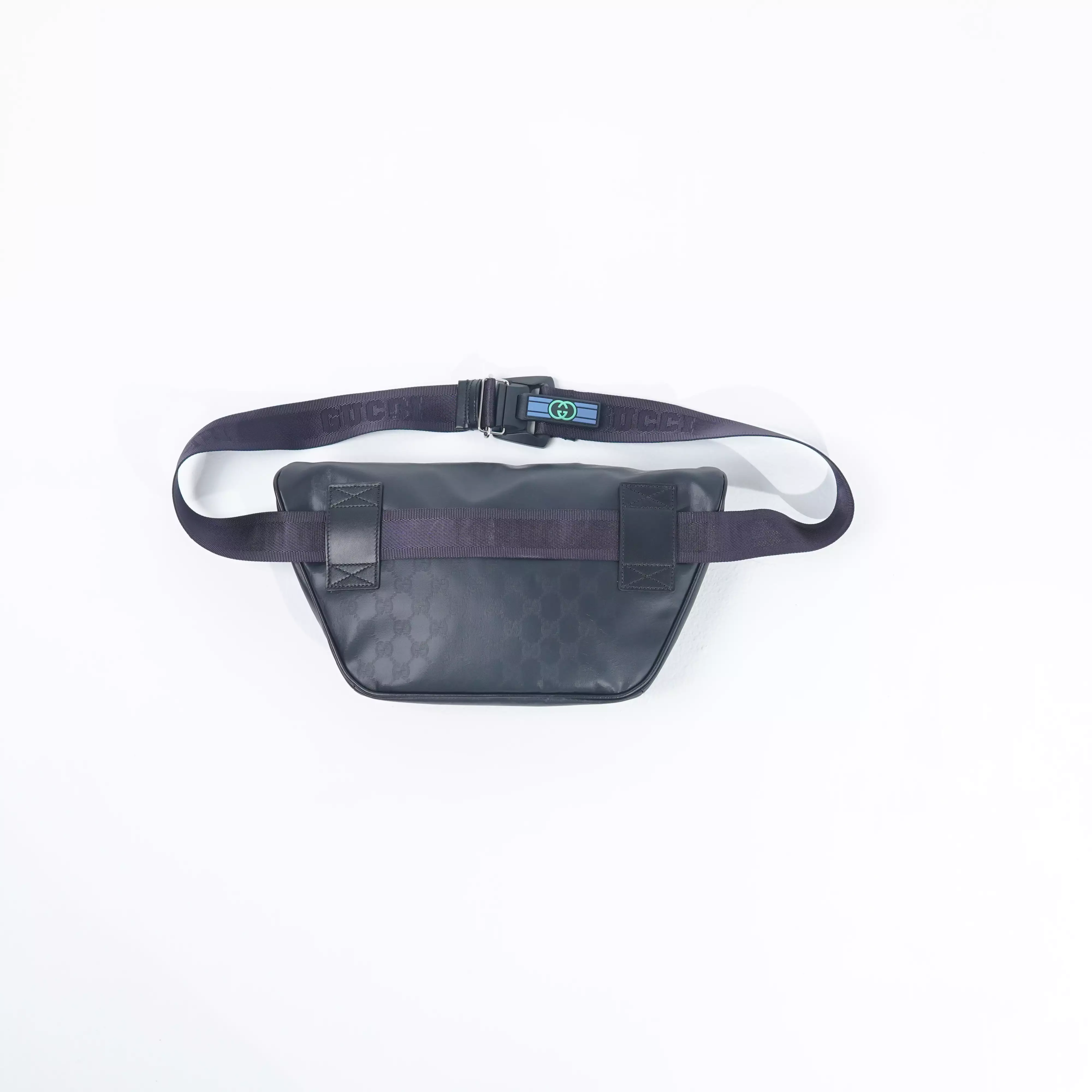 Jual Gucci Tas GUCCI GG MONOGRAM PATCH RUBBER LOGO BLACK WAIST BAG