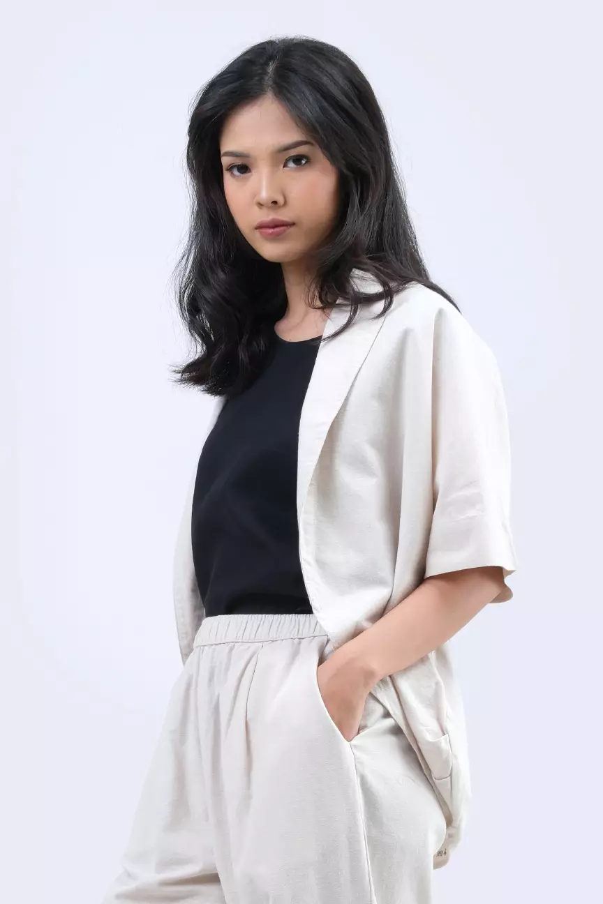 Outer Wanita Shylla Cream