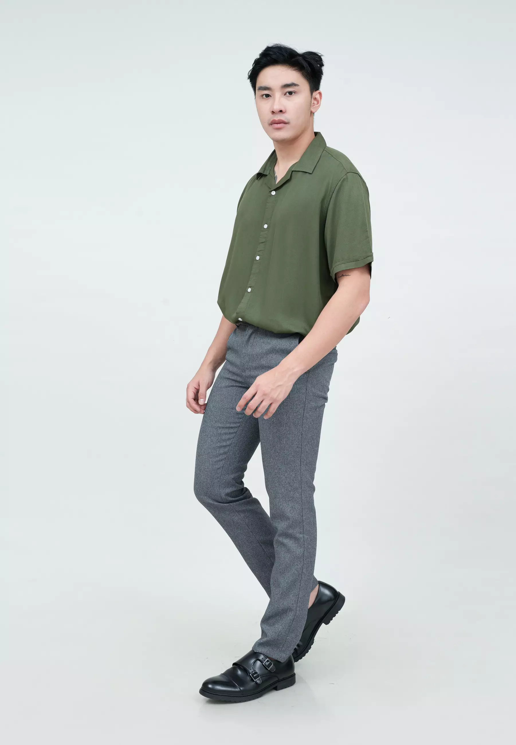 Houseofcuff Kemeja Bowling Lengan Pendek Rayon Shirt Hijau