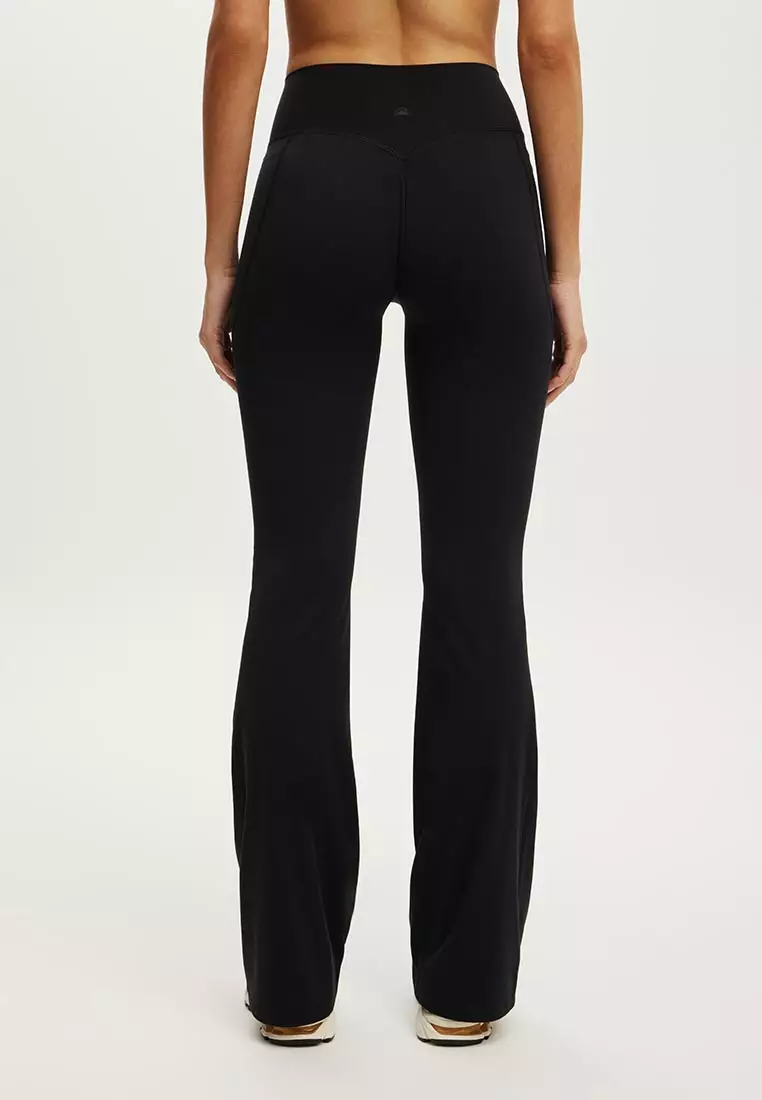 Ultra Luxe Invisible Scrunch Flare Pants