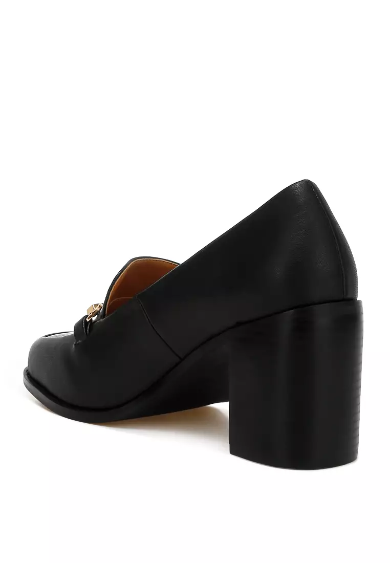 Sepatu Loafer Klasik dengan Hak Blok dan Warna Hitam