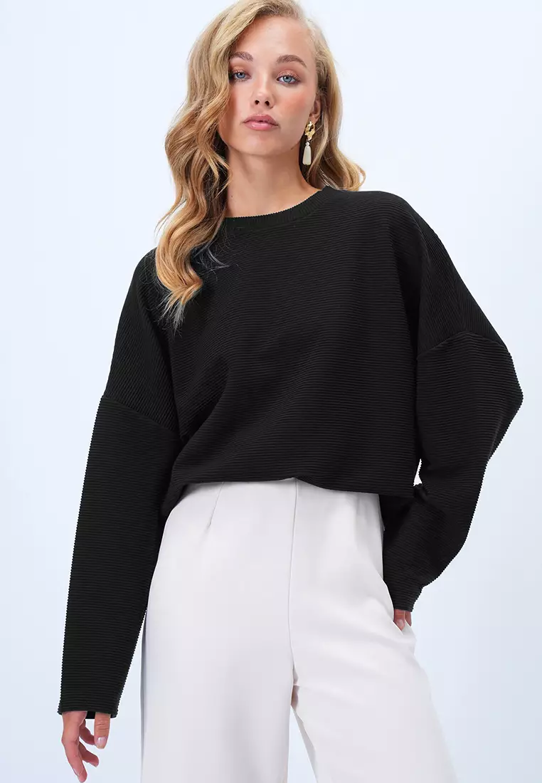 Crew Neck Batwing Sleeves Sweatshirt