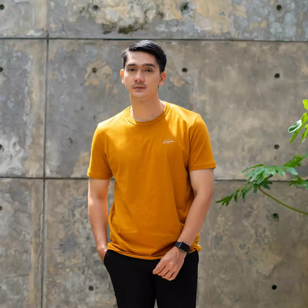 Kale Axelo Dark Mustard/ Kaos Lengan Pendek Pria / Kaos Unisex