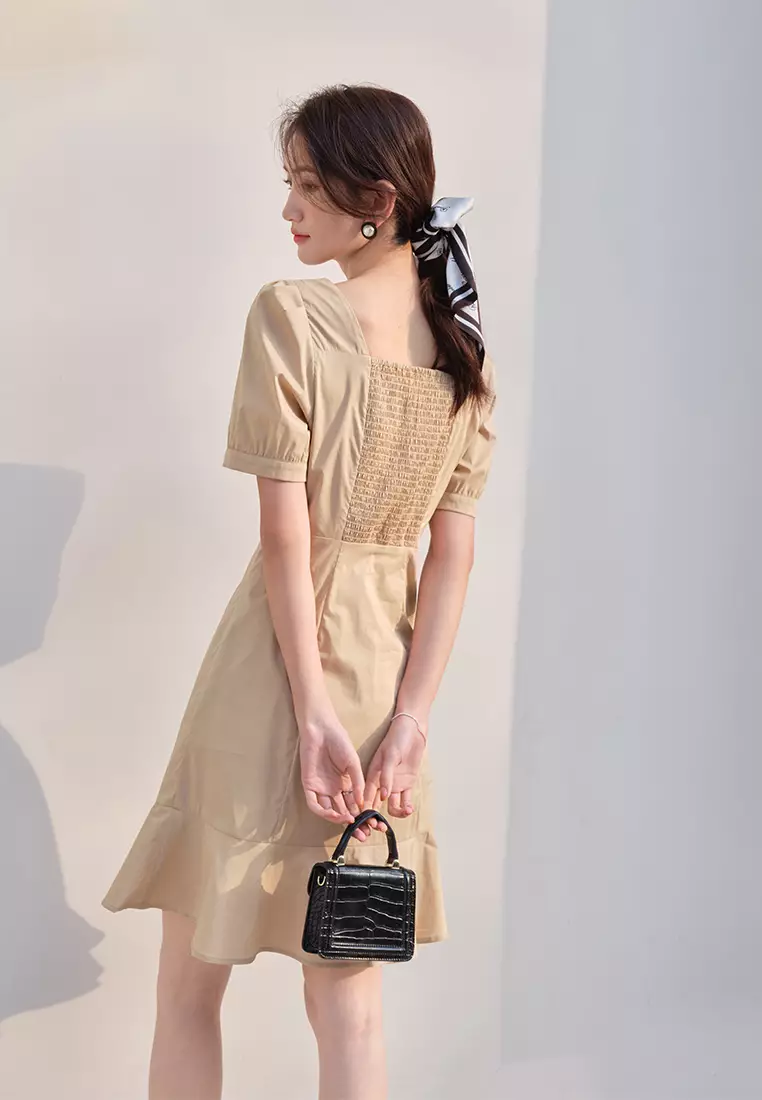 Square Neck Puff Sleeve Low Flare Midi Dress