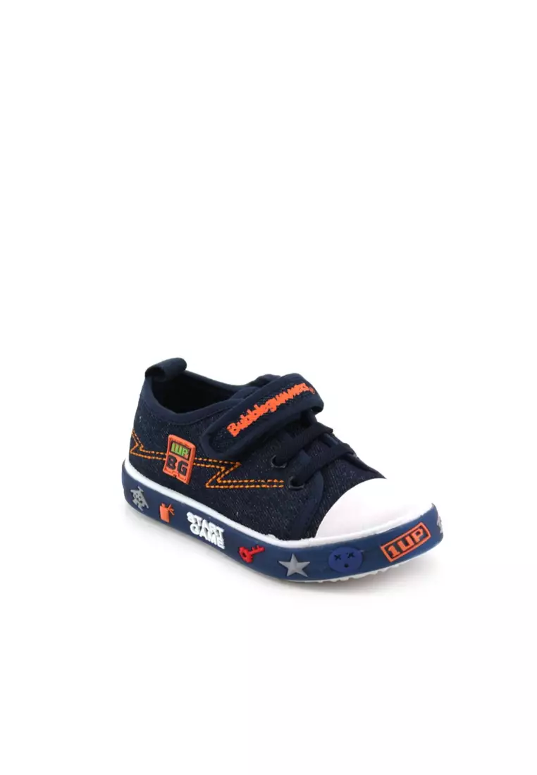 Boys best sale blue sneakers