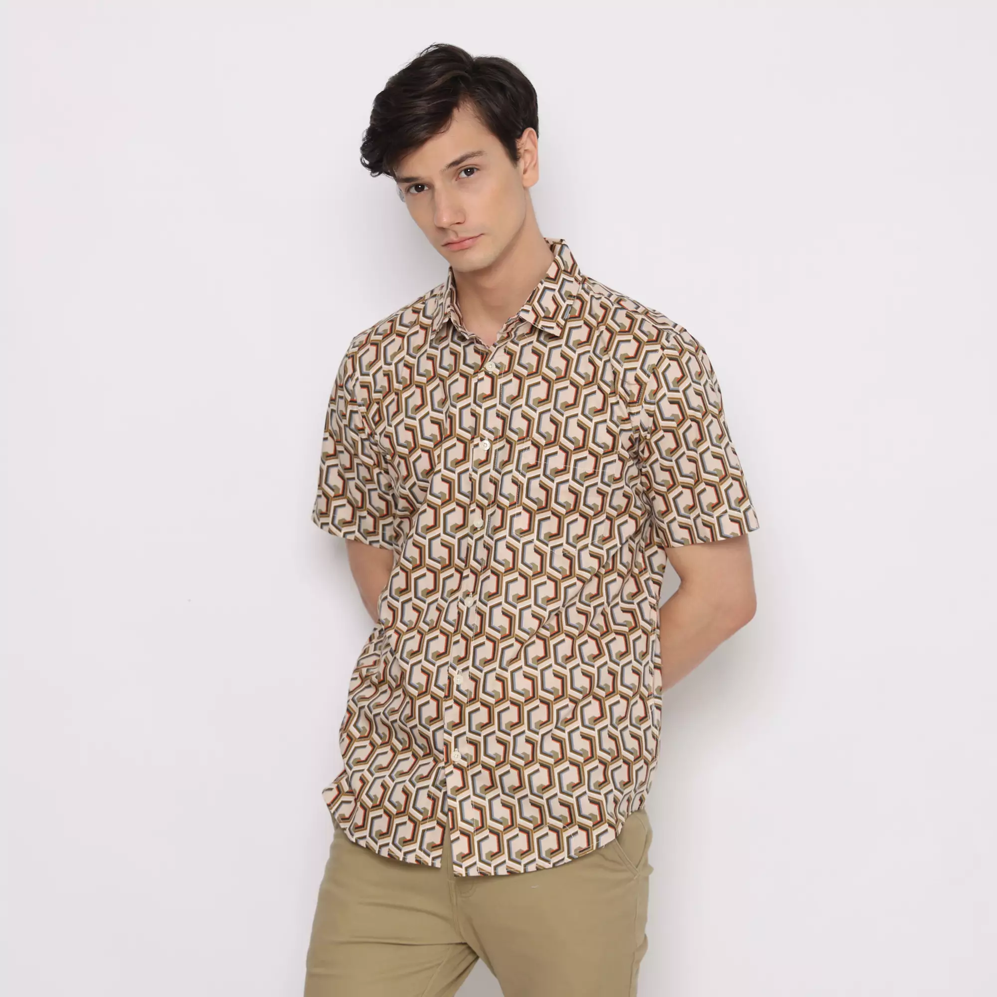Platini Kemeja Motif Pria Lengan Pendek Katun Krem 132210