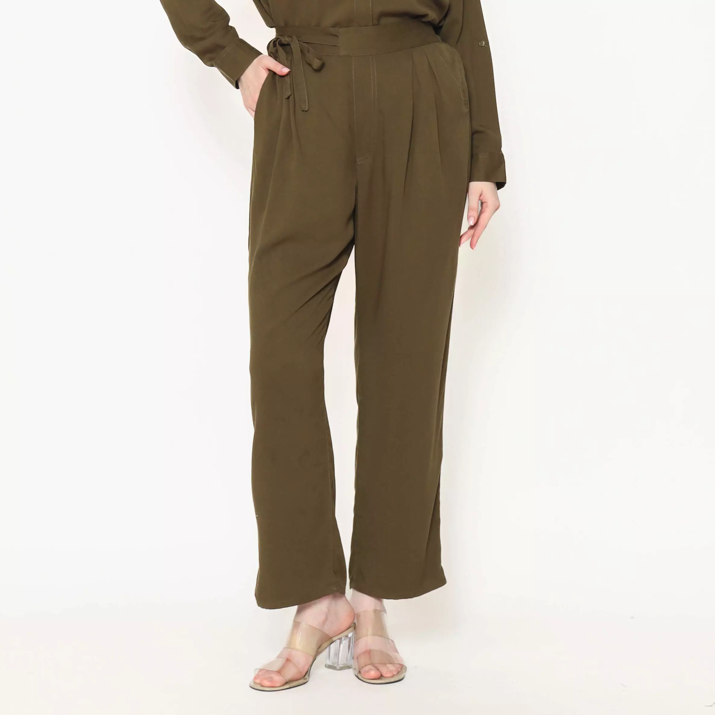 Jual RODEO Finley Pants Olive Original 2026 | ZALORA Indonesia