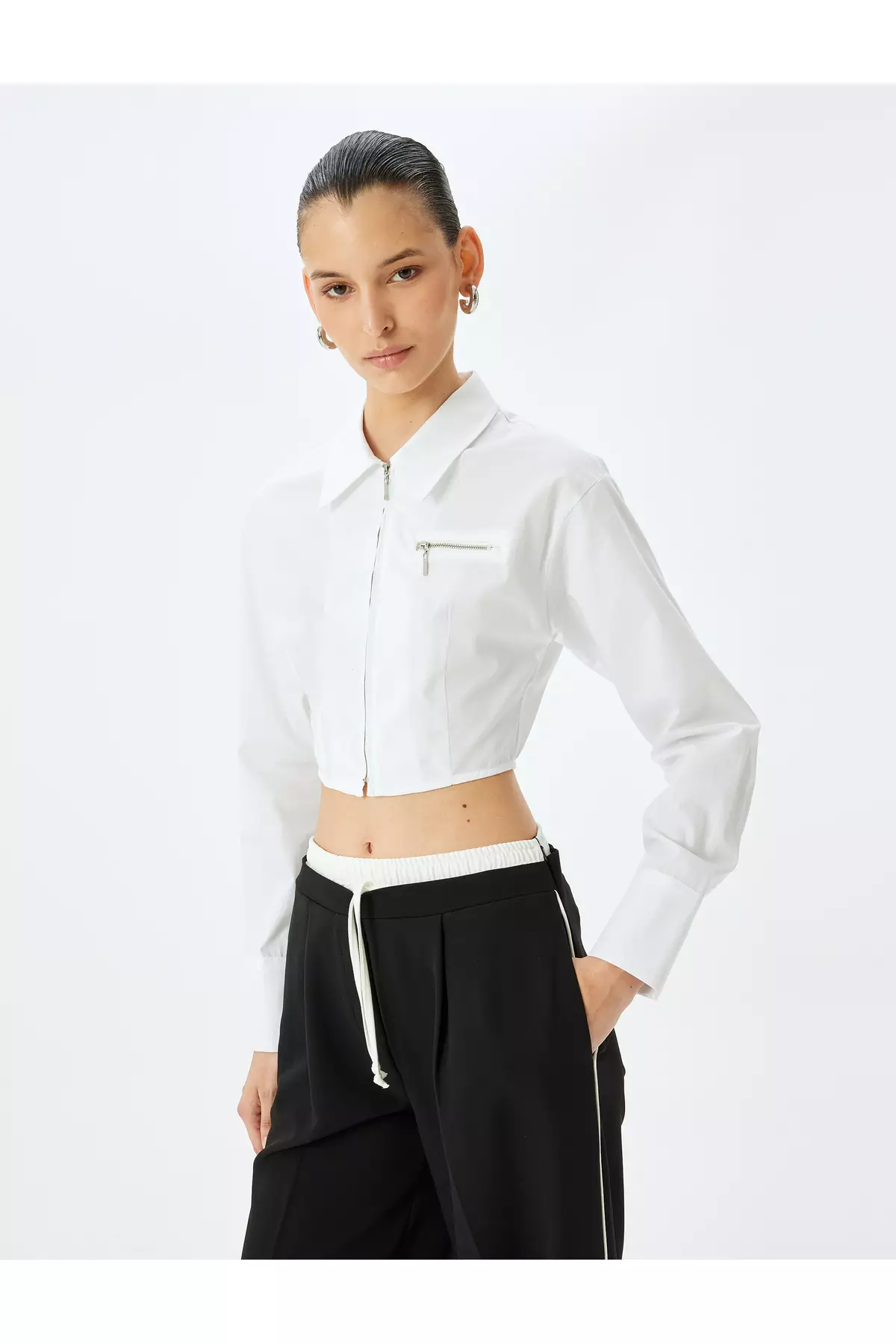 修身剪裁長袖恤衫領短版拉鍊恤衫