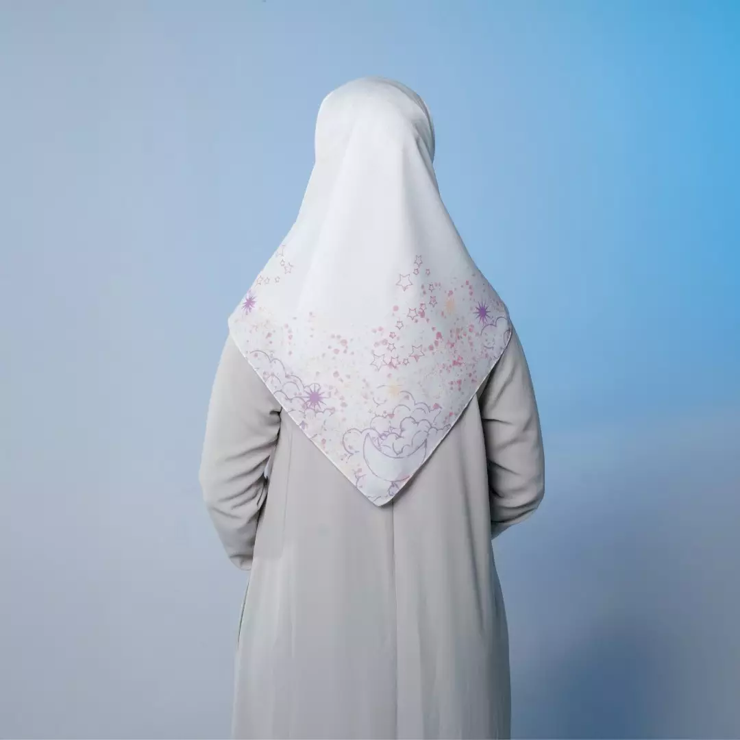 ELIANA Scarf Offwhite - Kerudung Hijab Segiempat Motif With Pouch Ziplock - Bahan Poly Fine - Ukuran 110x110