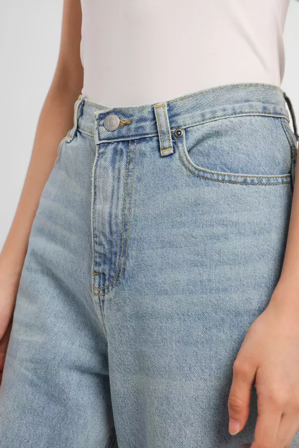 MINIMAL - MN333 - Celana Jeans Lebar - Light Blue Warna Blue_Light