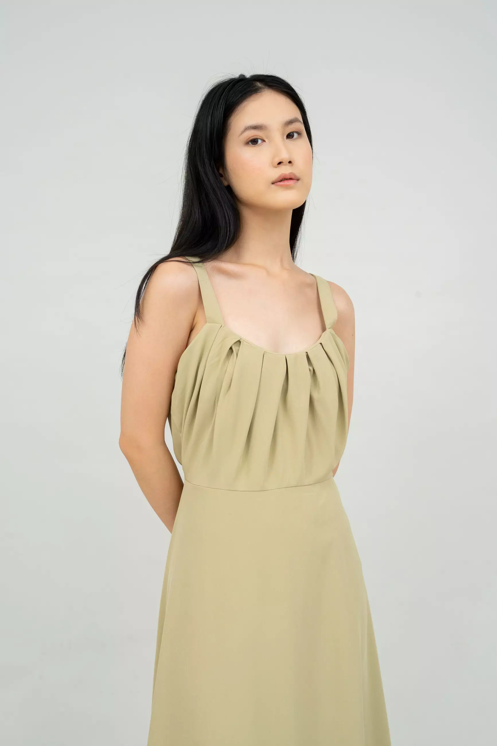 Houseofcuff Moon Dress in Sage Dress Tanpa Lengan