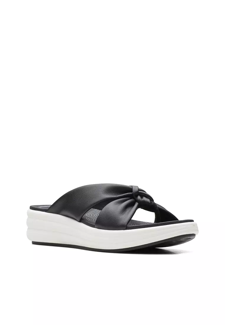 Clarks wedge flip shop flops