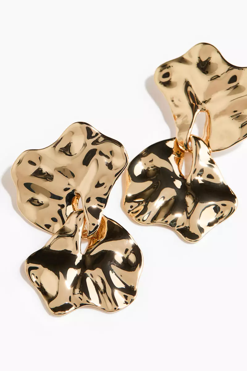 Hammered pendant earrings