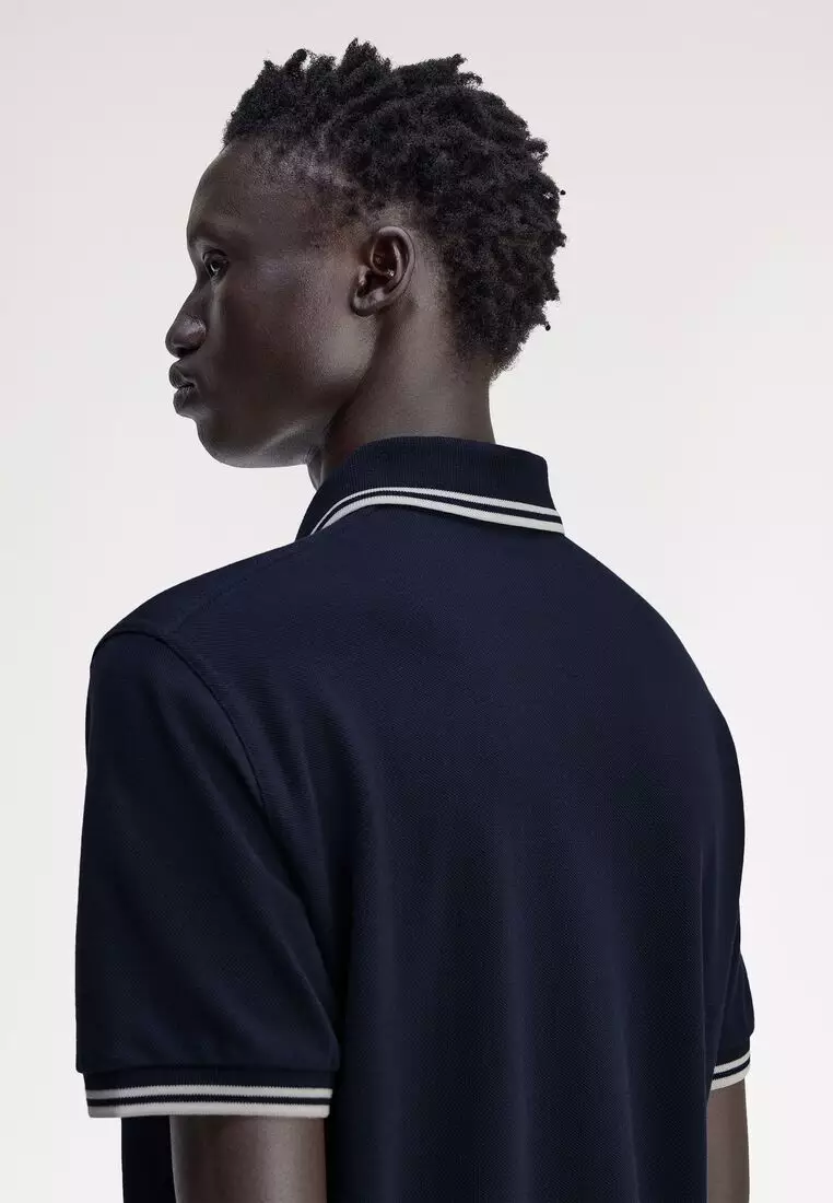 Fred Perry M12 Made in England Twin Tipped Fred Perry Shirt (Dark Carbon / Ecru / Ecru)
