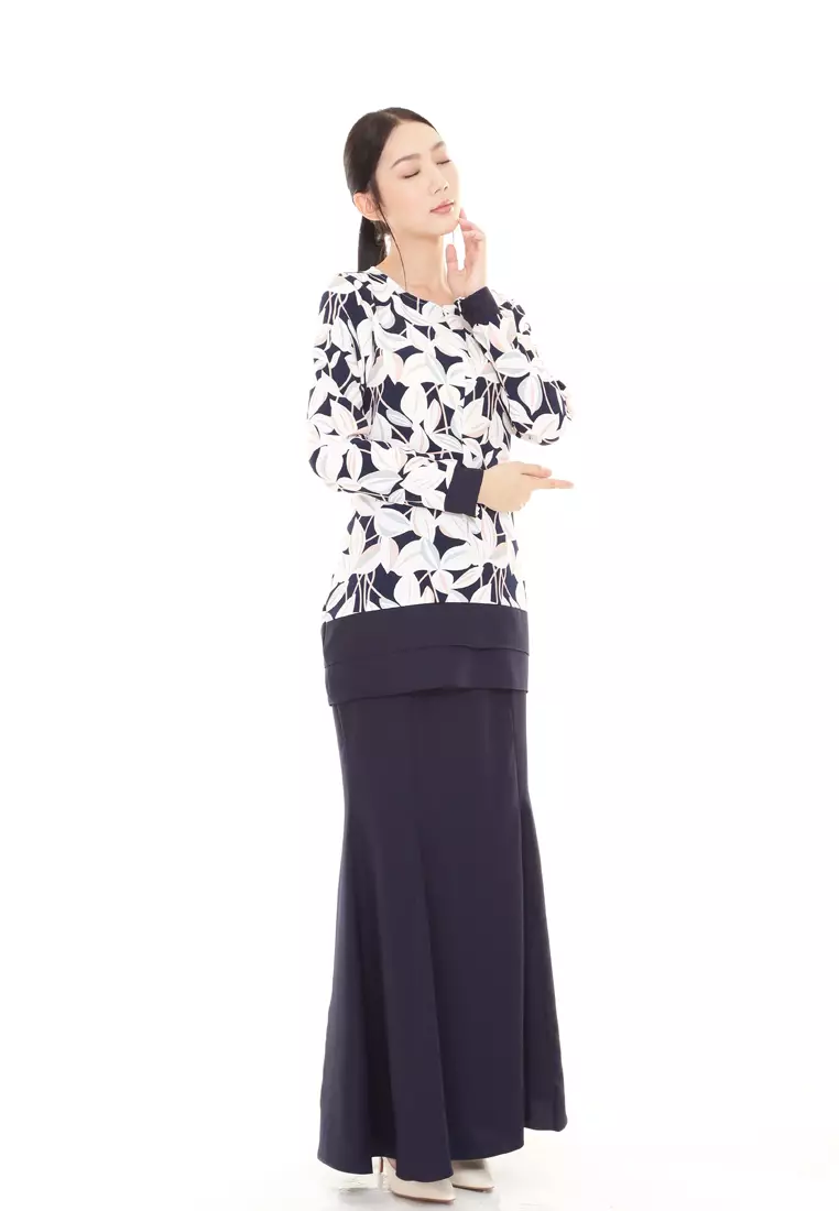 Ivy Kurung Modern layers Printed in Dark Blue White Leaf
