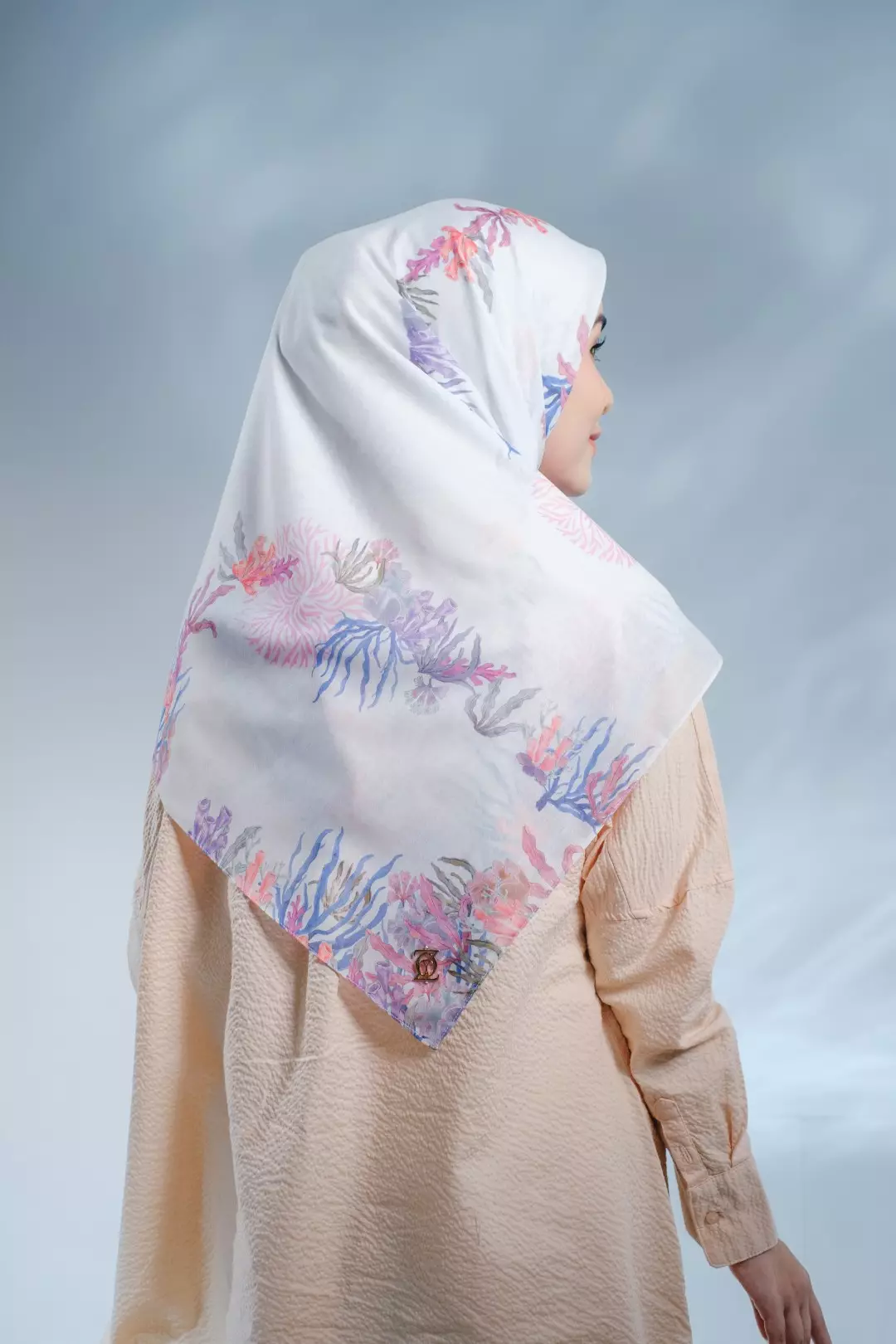 PELAGIA Scarf Offwhite - Kerudung Hijab Segiempat Motif With BOX - Bahan Nesla - Ukuran 115x115