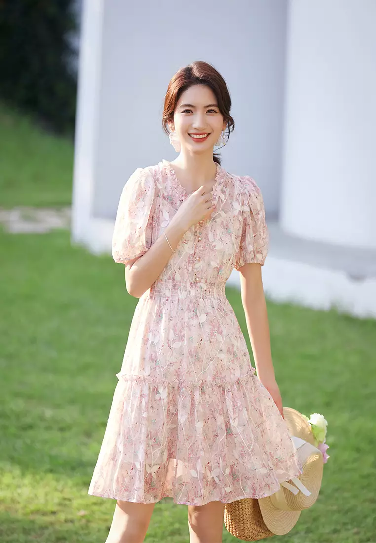 V-Neck FLoral Printed Tiered Dress with Ruffled Collar