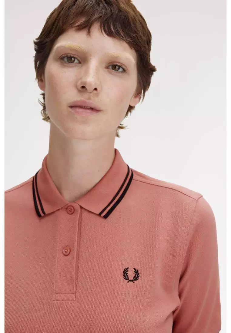 Fred Perry G3600 Twin Tipped Fred Perry Shirt (Putty Pink / Carrington Brick / Black)