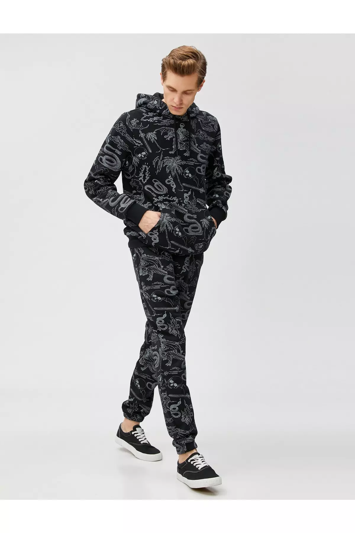 Snakes Print Sweatpants