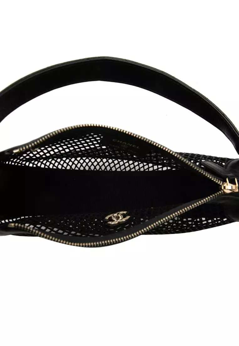 Pre-Loved Chanel Cc Mesh And Quilted Shiny Lambskin Chain Hobo