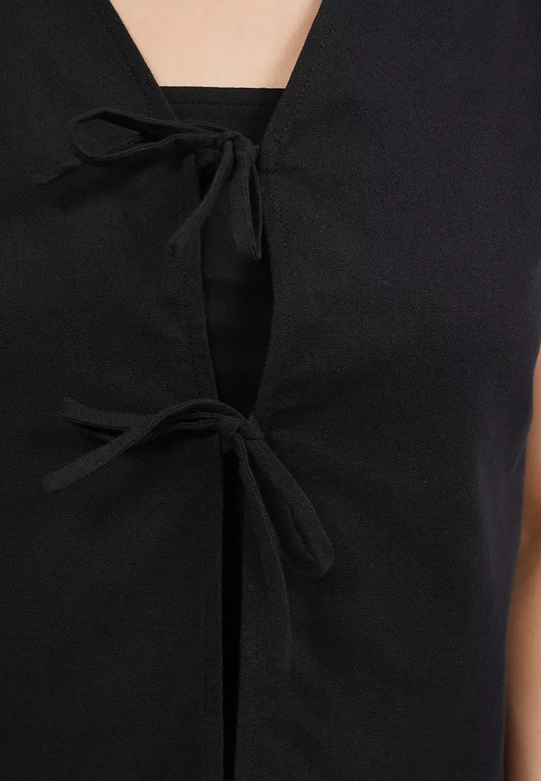 Crop Vest with Front Tied Opening