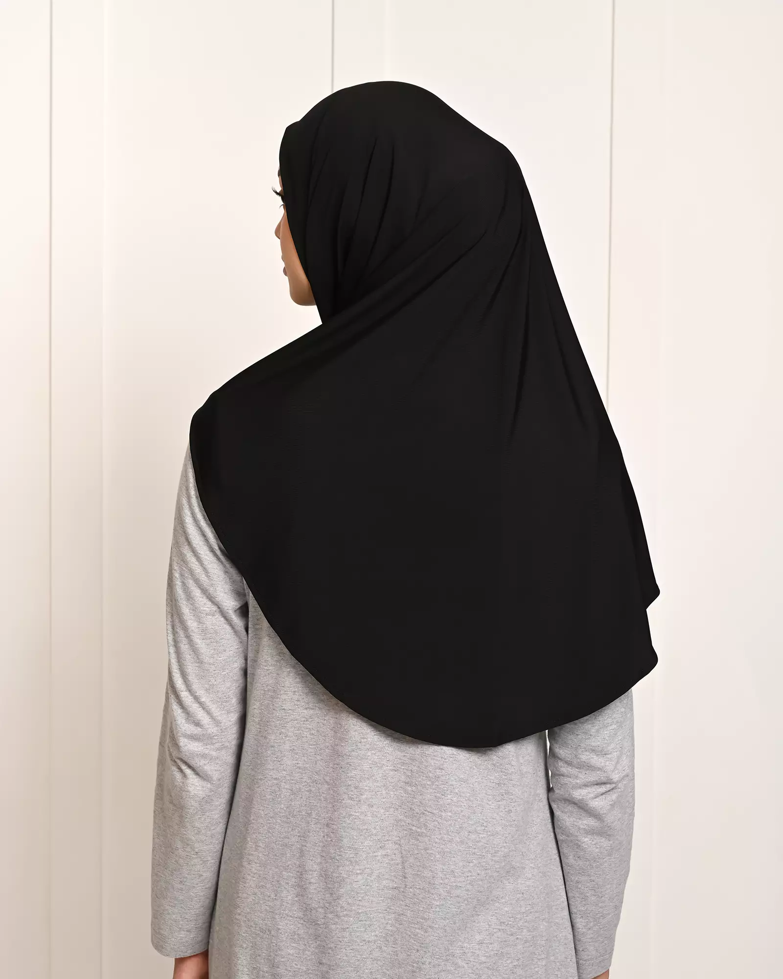 Geulis.id ADIBA INSTANT JERSEY SLIP-ON (6 warna) Hijab - BLACK