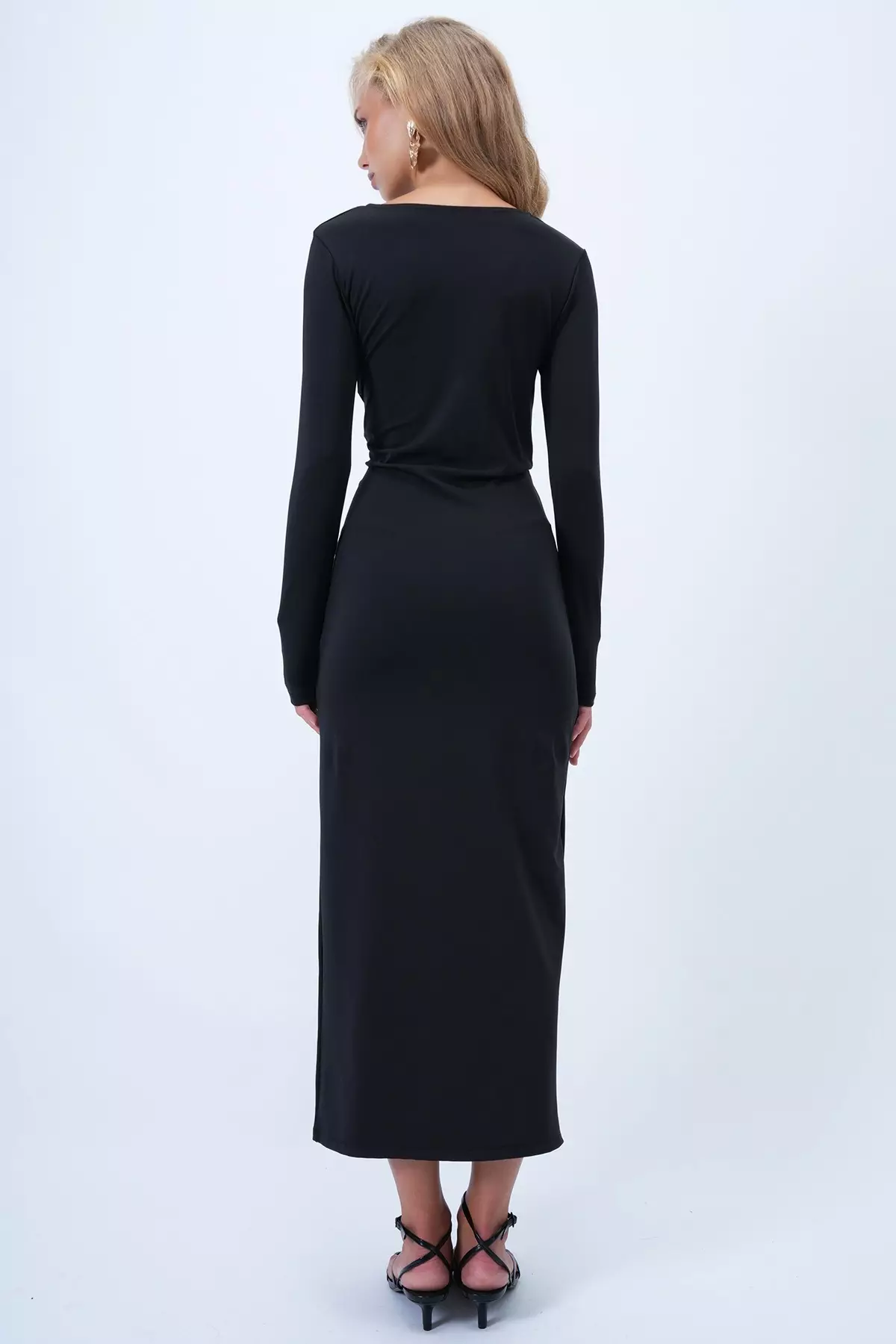 Women's Black Crew Neck Waist Brooch Detailed Maxi Length Sandy Dress Alc-X14378