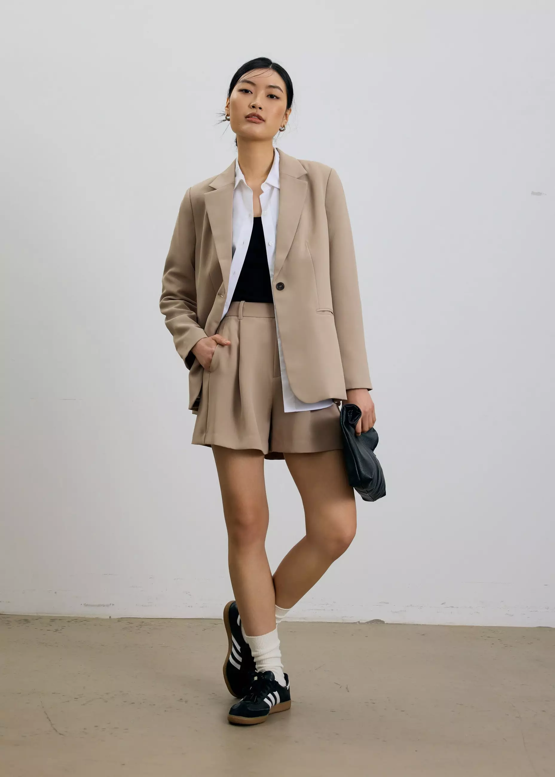 Celana Pendek Wanita - Aika Elastic Pleated Tailored Shorts