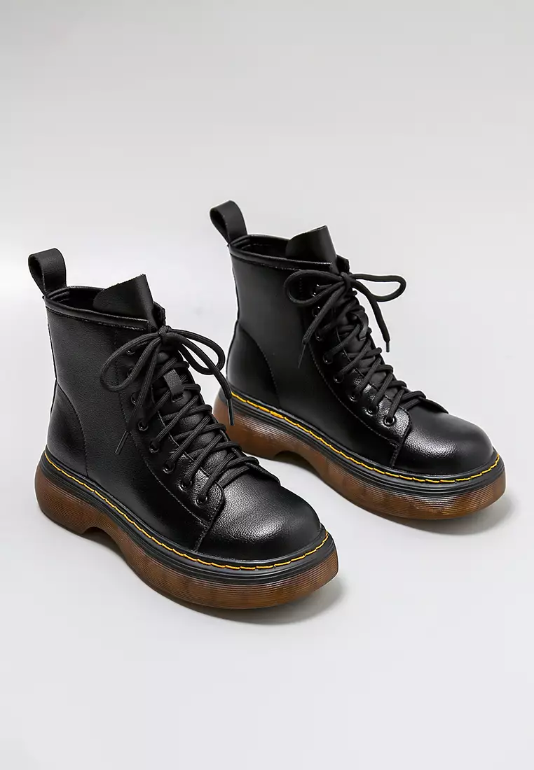 網上選購Twenty Eight Shoes 5CM 厚底真皮馬丁靴MZ79526 2025