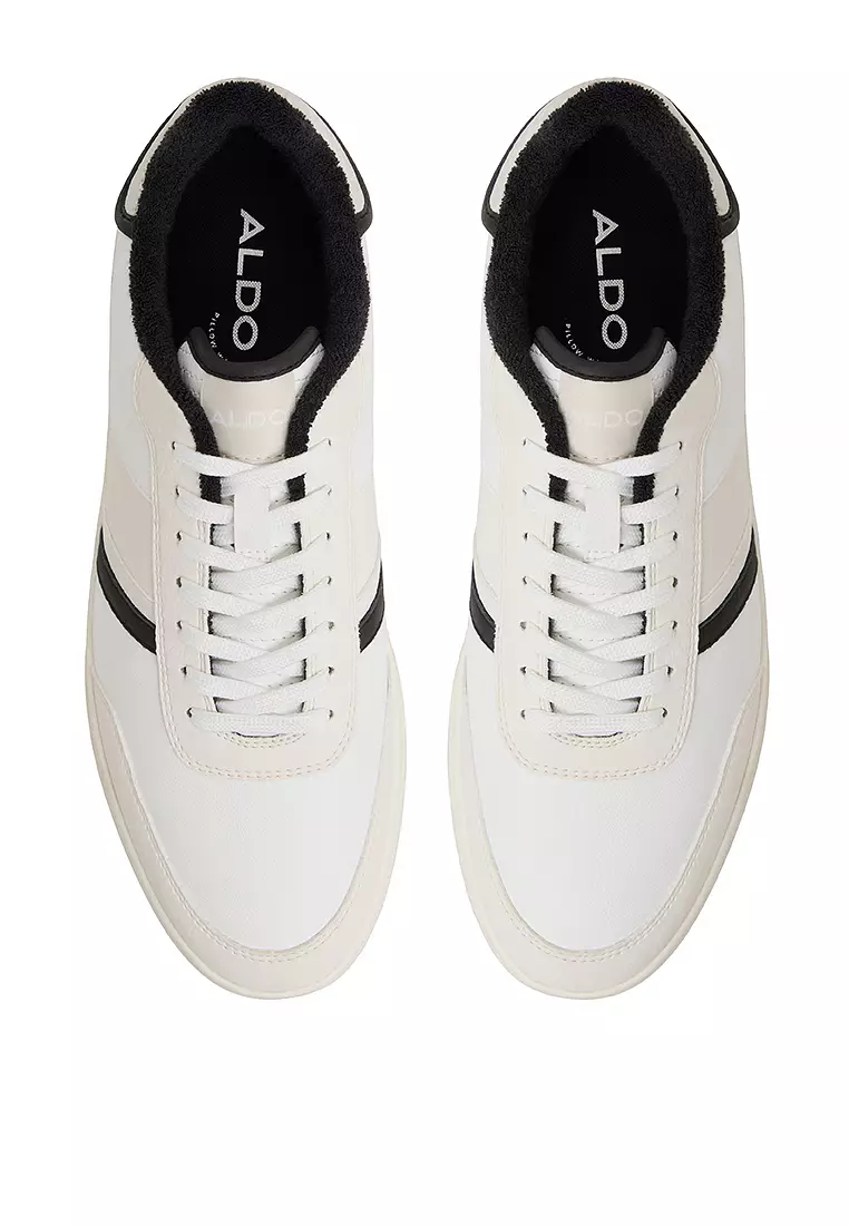 Freekick Sneakers