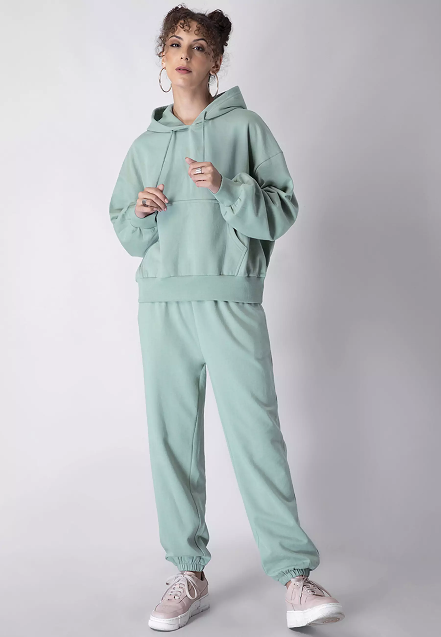 Relaxed fit jogger pants outlet